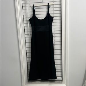 cinq a sept Elegant Black Sleeveless Midi Dress Size 12